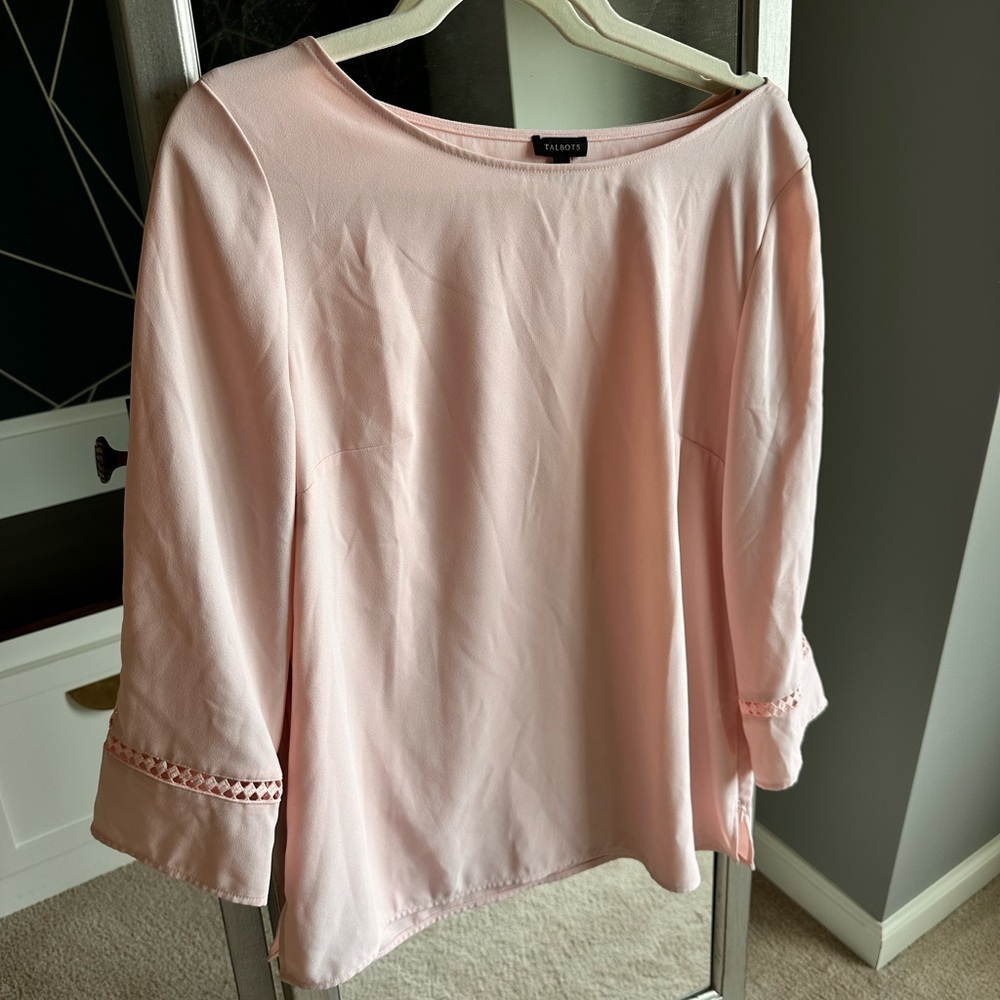 Talbots Light Pink Blouse Ruffle Trim Size M - Picture 2 of 8